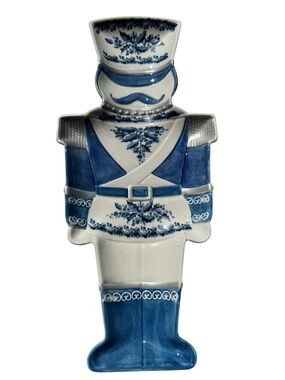 Southern Living Stoneware Serving Platter Blue White Chinoiserie Nutcracker